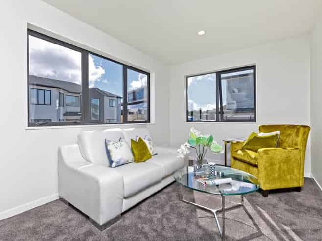 3 Crompton Place, Orewa