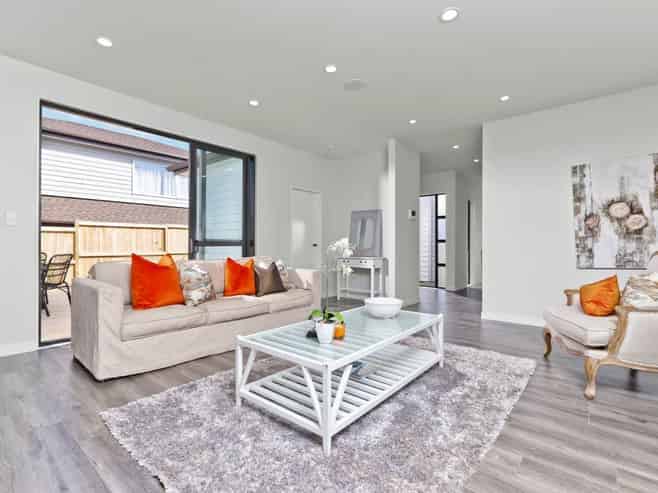 3 Crompton Place, Orewa