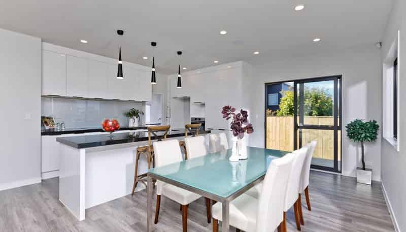 3 Crompton Place, Orewa