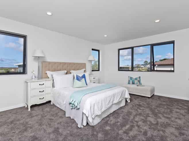 3 Crompton Place, Orewa