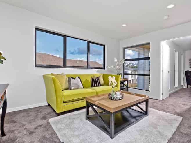 3 Crompton Place, Orewa