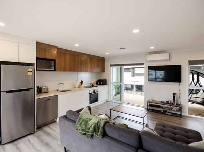 2/4 Palmerston Street, Hamilton Central