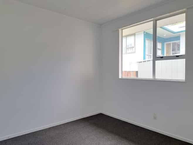 5 Garnet Grove, Birchville