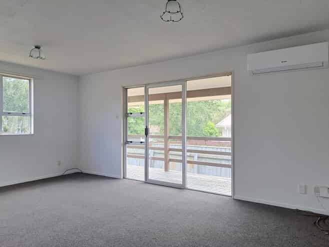 5 Garnet Grove, Birchville