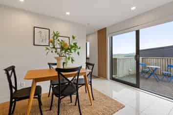 63 Woodridge Drive, Woodridge