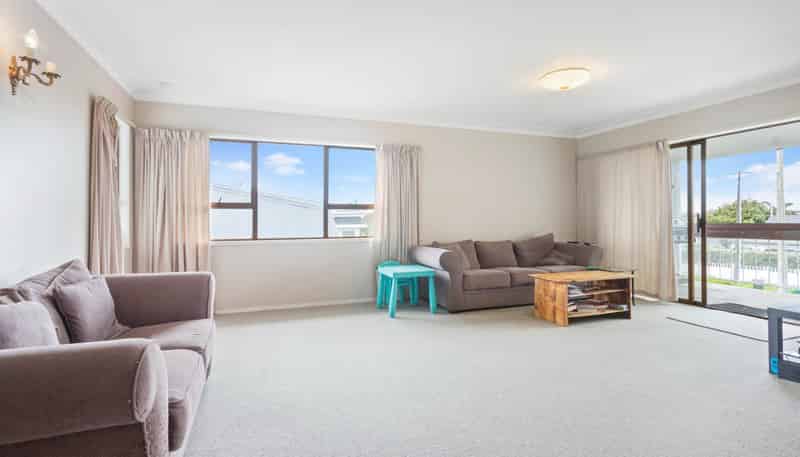 1/8 Woodbine Avenue, Greenlane