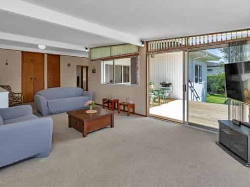 99 Fisher Terrace, Kamo