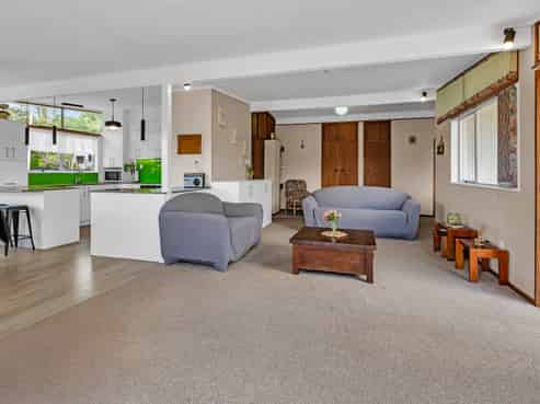 99 Fisher Terrace, Kamo