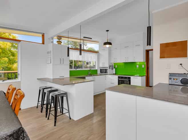 99 Fisher Terrace, Kamo