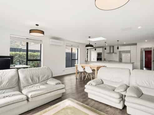 8 Peterley Road, Lower Shotover