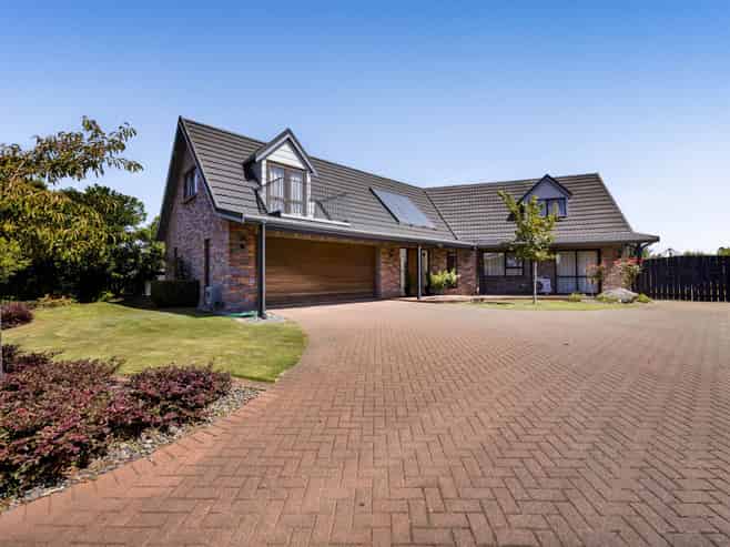 9 County Drive, Hawera