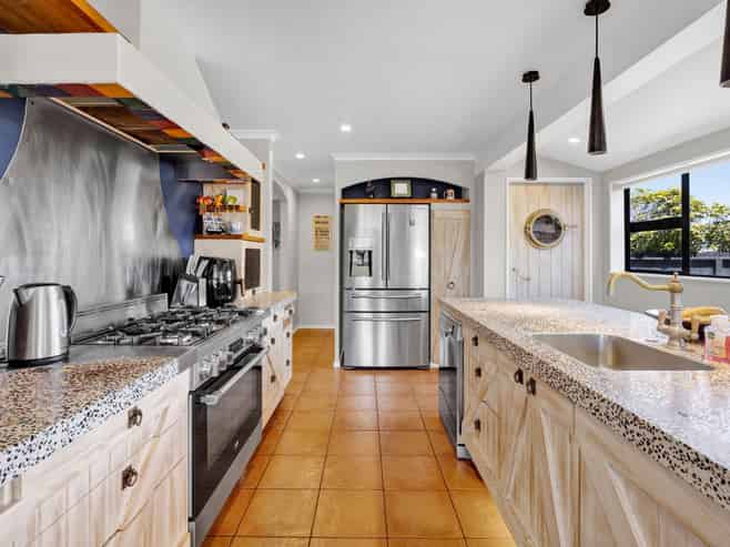 9 County Drive, Hawera