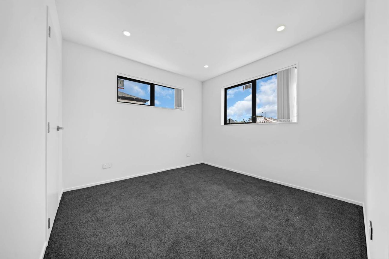 New 5 Bedroom standalone Homes in Prime Location! - Mehr