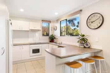 32 Magnolia Drive, Waiuku