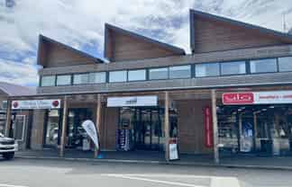 Entry level, fully tenanted and centrally located