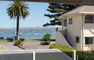 8/3 Leinster Avenue, Mount Maunganui