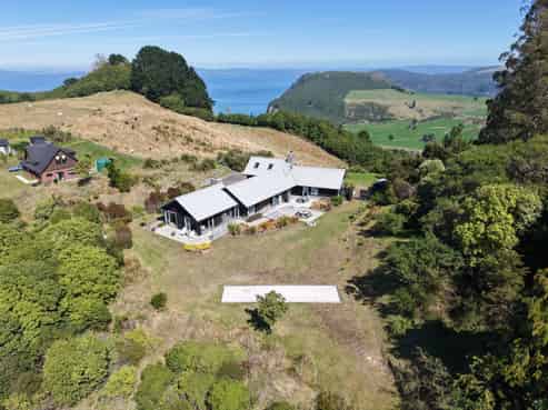 146 Highland Drive, Acacia Bay