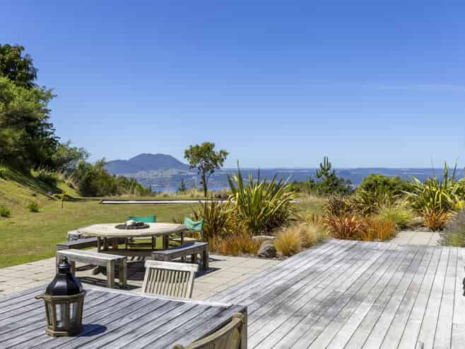 146 Highland Drive, Acacia Bay