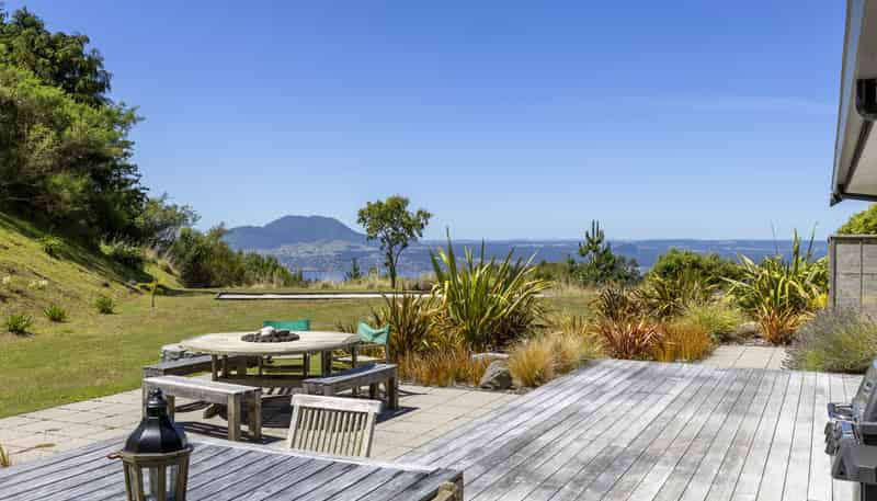 146 Highland Drive, Acacia Bay