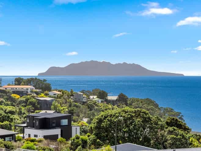 54 Lax Crescent, Leigh