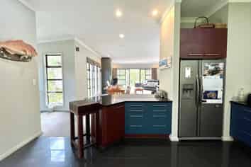 77 Paremoremo Road, Albany