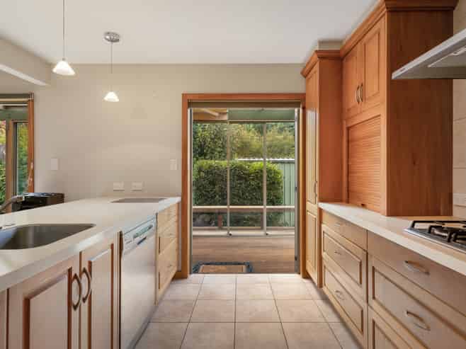 207 Jellicoe Lane, Thames