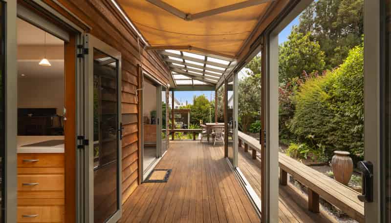 207 Jellicoe Lane, Thames