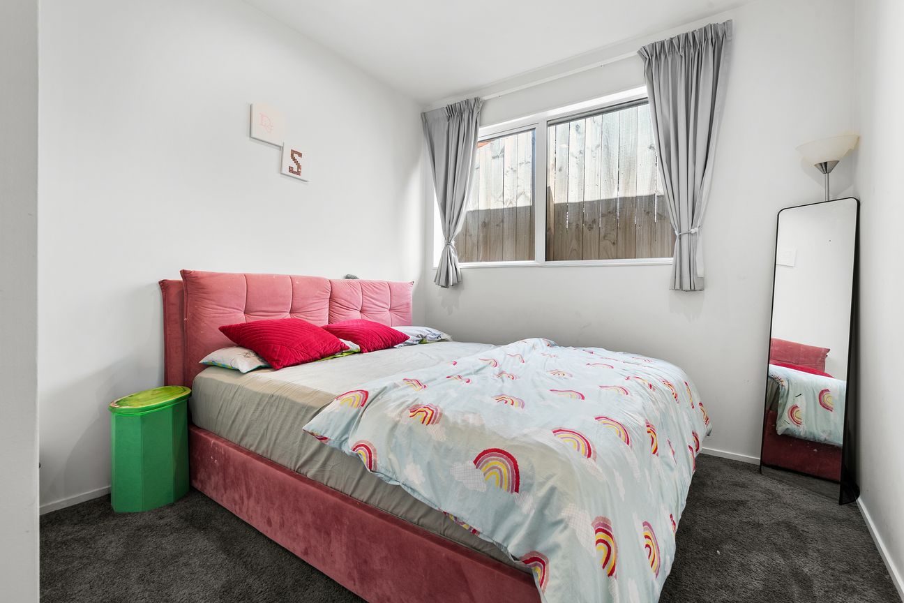 Owners Have Relocated - This Must Be Sold - Fler