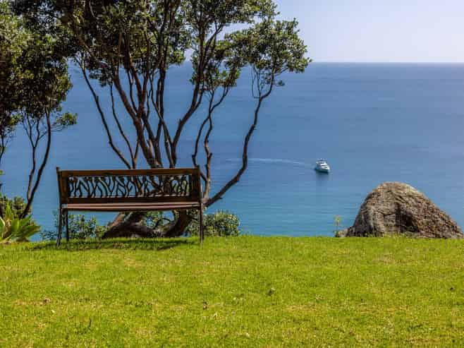 9 Pah Road, Onetangi