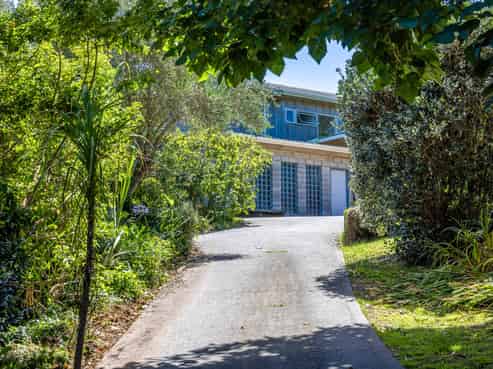 9 Pah Road, Onetangi