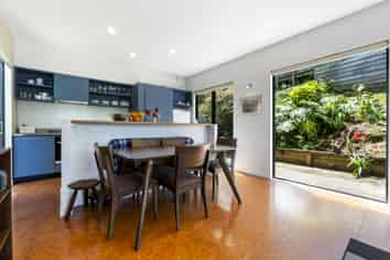 2/701 Great North Road, Grey Lynn