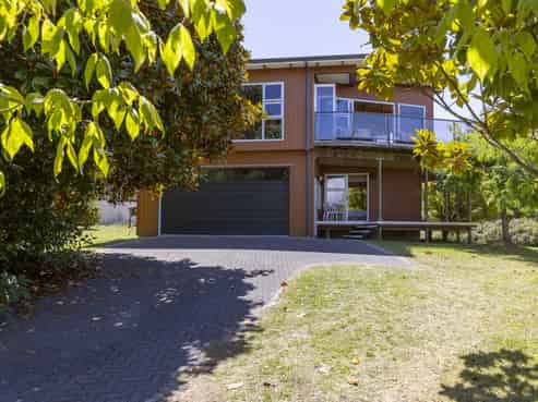 22 Reeves Road, Acacia Bay