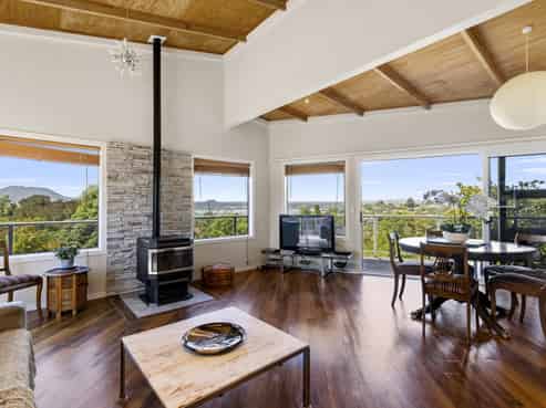 22 Reeves Road, Acacia Bay