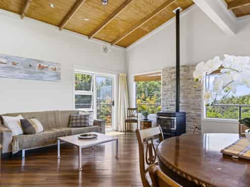 22 Reeves Road, Acacia Bay