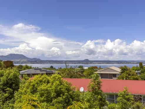 22 Reeves Road, Acacia Bay