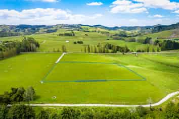 339 West Coast Road, Makarau