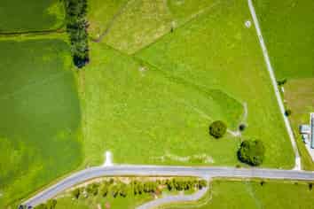 371 West Coast Road, Makarau