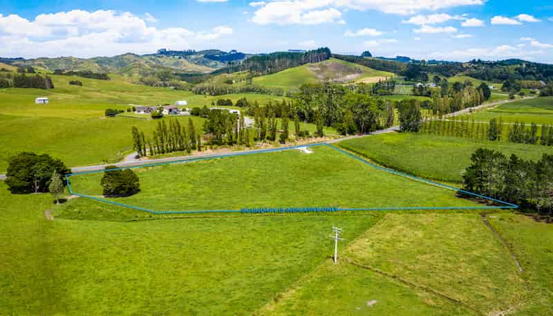 371 West Coast Road, Makarau