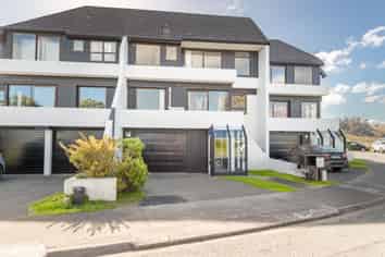 22 Tamahine Street, Maupuia