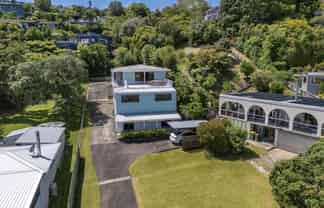65 De Luen Avenue, Tindalls Beach
