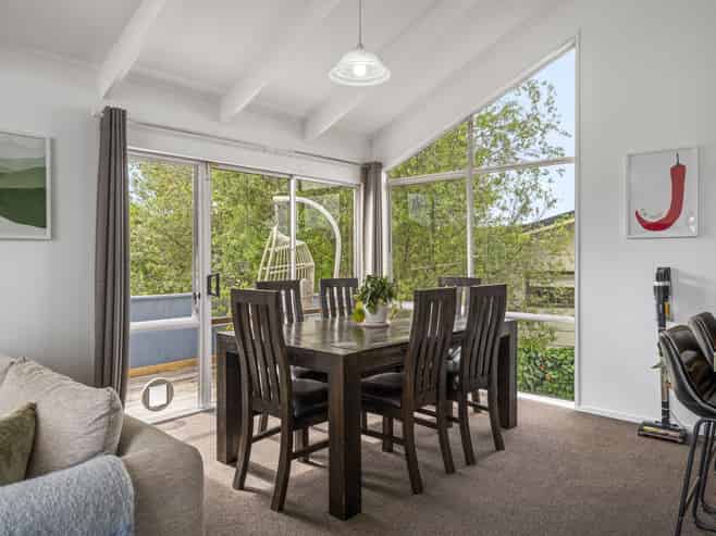 2 Newberry Place, Richmond Heights