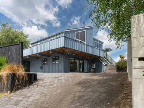 2 Newberry Place, Richmond Heights