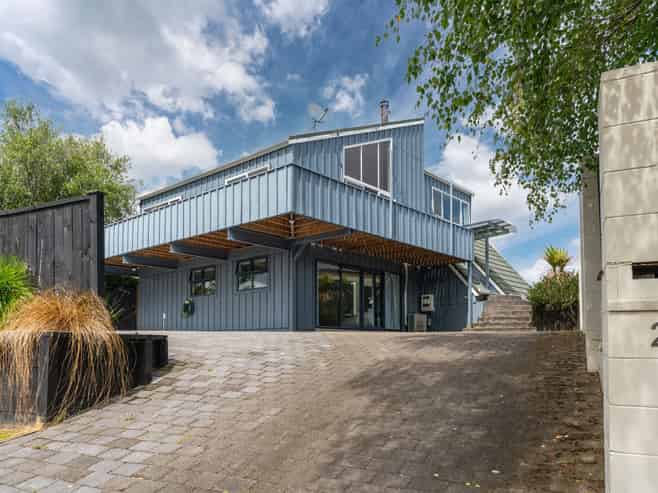 2 Newberry Place, Richmond Heights