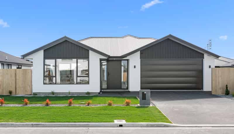 15 Samantha Lawry Road, Wigram