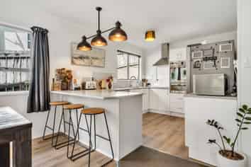 52 Torlesse Street, Enner Glynn