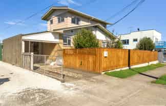 1/4 Maitland Avenue, Stoke