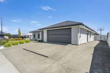 1 Carmine Crescent, Richmond