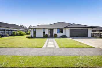 10 Mercade Close, Stratford