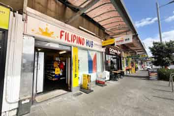 SHOP IN MT ALBERT TOWN CENTRE

