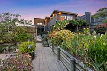 102 Moncks Spur Road, Redcliffs